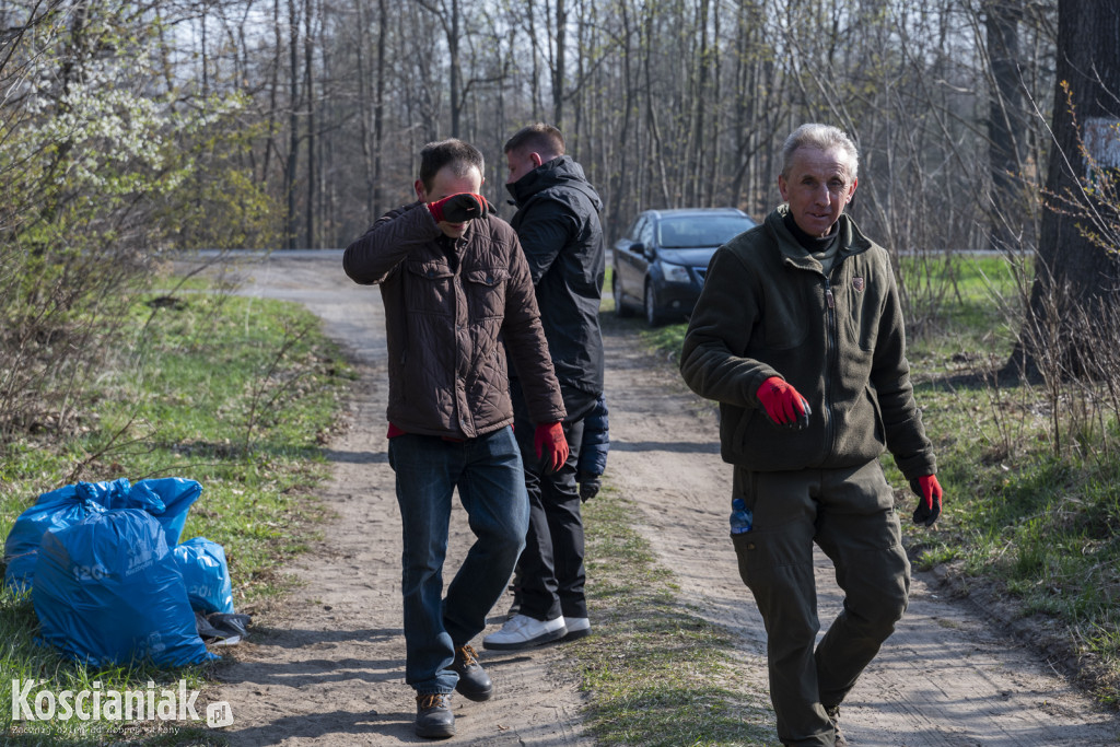 Czwarte sprzątanie lasu w Kurzej Górze