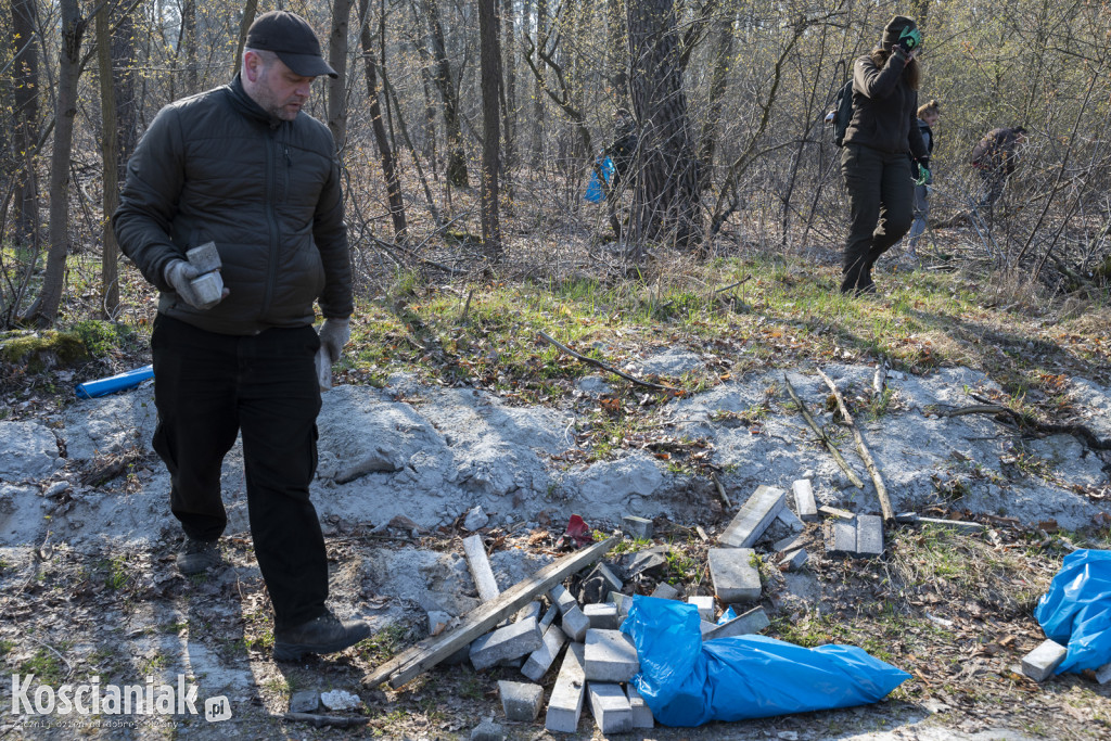 Czwarte sprzątanie lasu w Kurzej Górze