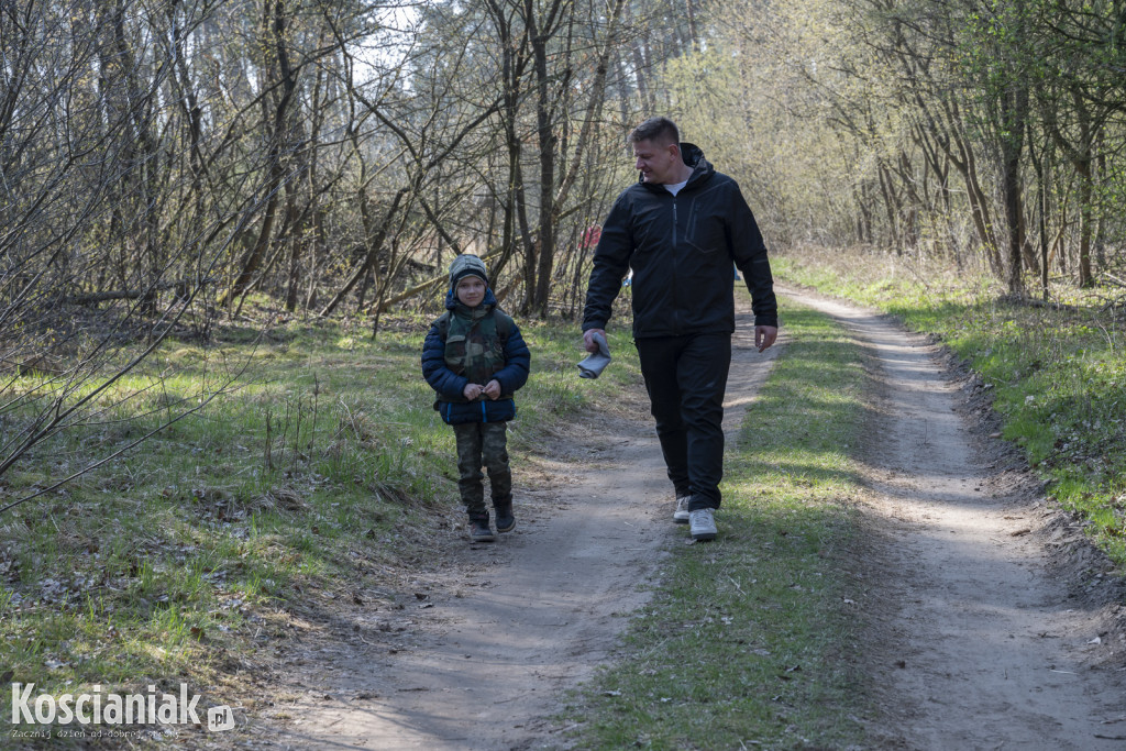 Czwarte sprzątanie lasu w Kurzej Górze