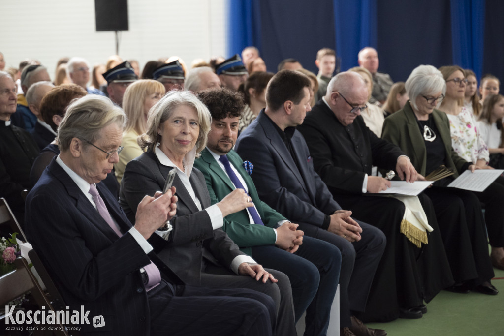 Nadanie imienia szkole w Bonikowie