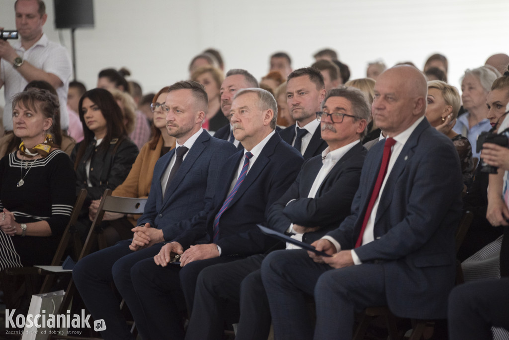 Nadanie imienia szkole w Bonikowie