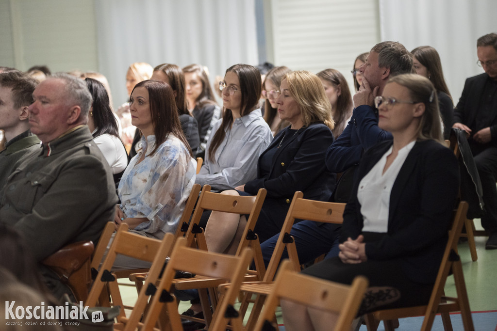 Nadanie imienia szkole w Bonikowie