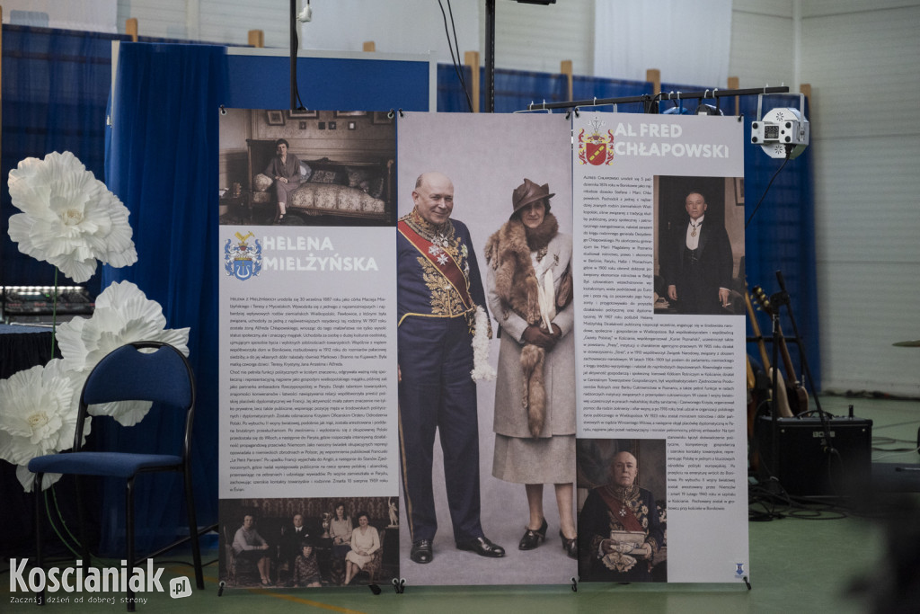 Nadanie imienia szkole w Bonikowie