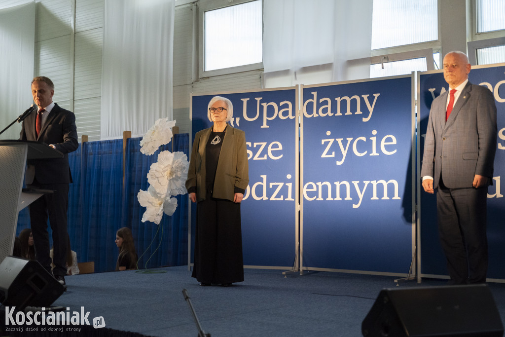 Nadanie imienia szkole w Bonikowie