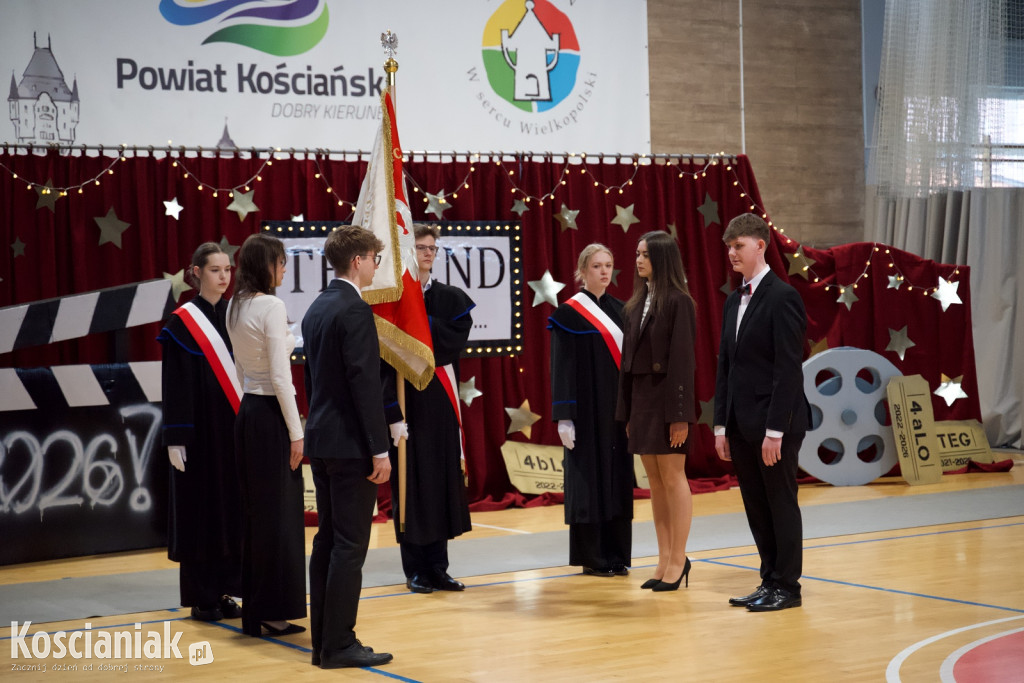 Zakończenie szkoły przez maturzystów „Ratajczaka”