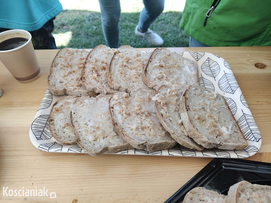 Rajd rowerowy z pajdą chleba