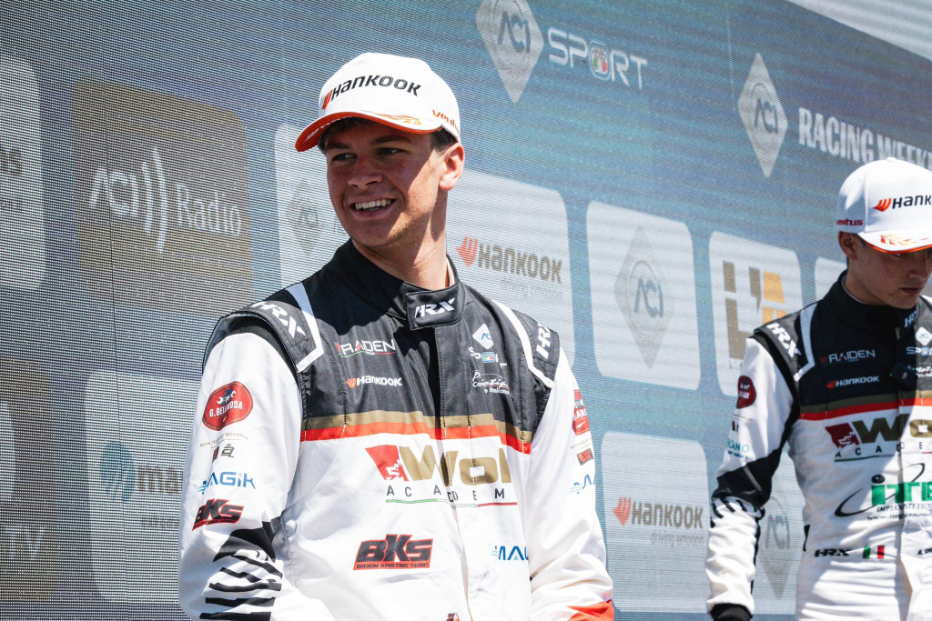 Iwo Beszterda na podium debiutanckiej rundy CISP