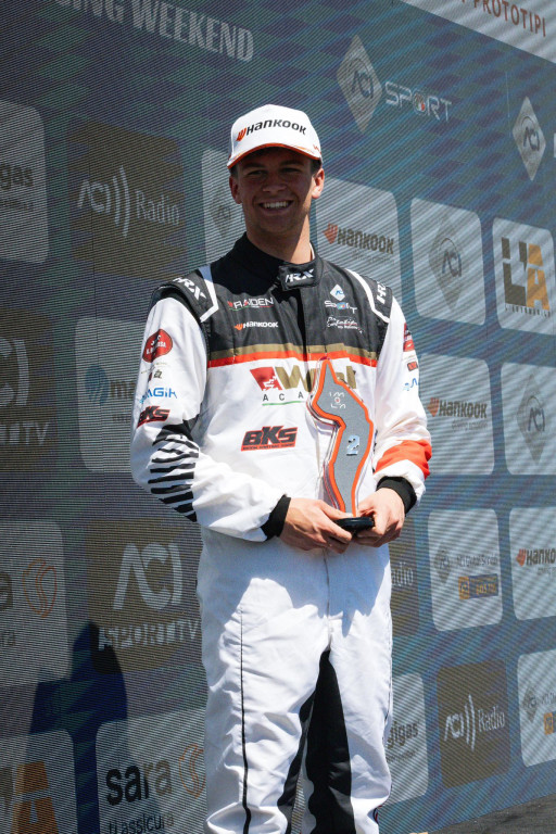 Iwo Beszterda na podium debiutanckiej rundy CISP