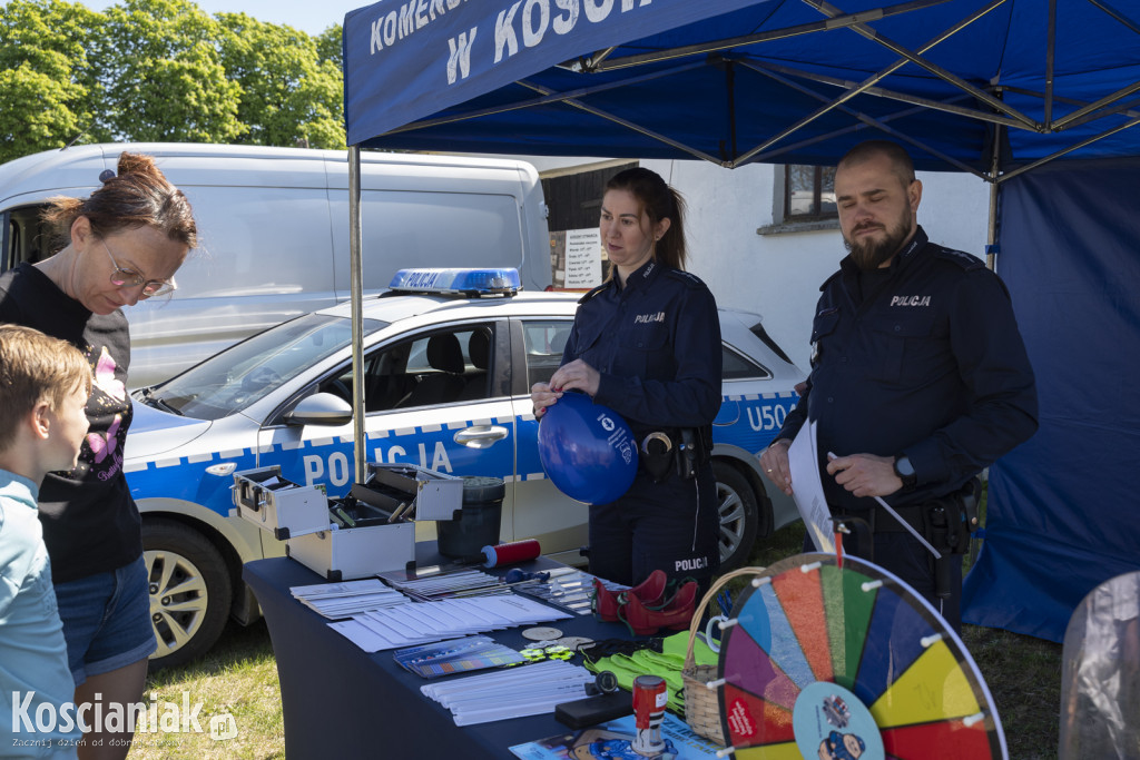 Pochód 1 maja w Muzeum PRL Frania w Kokorzynie