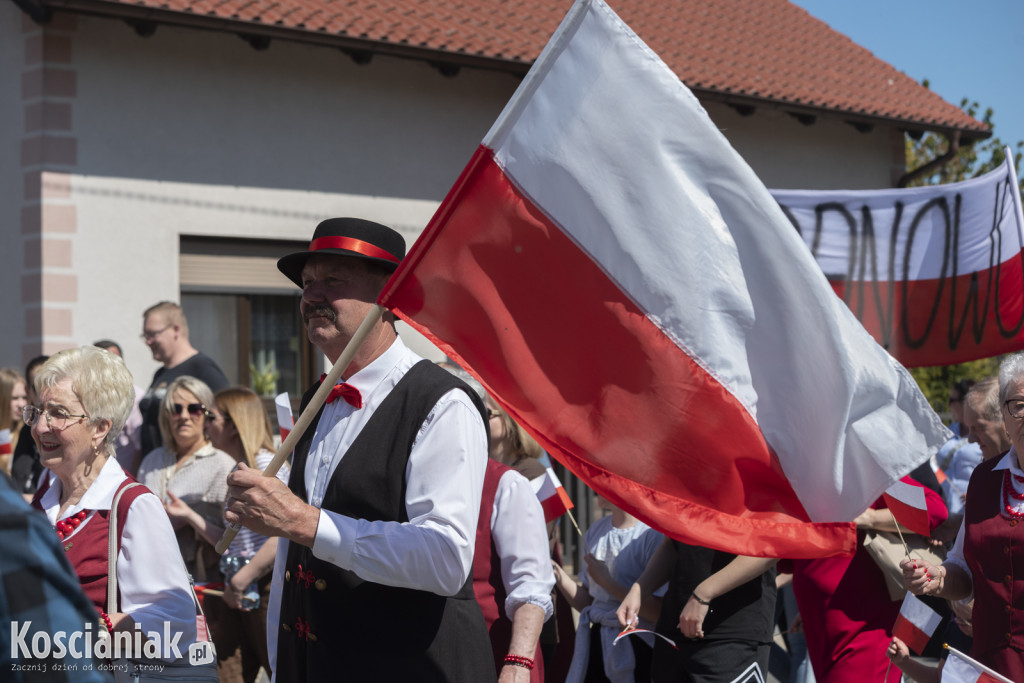 Pochód 1 maja w Muzeum PRL Frania w Kokorzynie