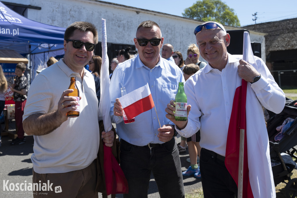 Pochód 1 maja w Muzeum PRL Frania w Kokorzynie