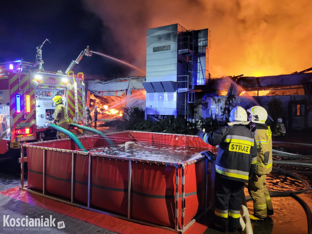 Duży pożar tartaku w Racocie