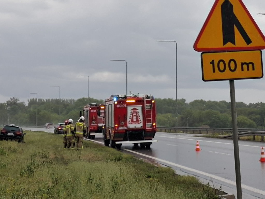 Wjechał w bariery na S5
