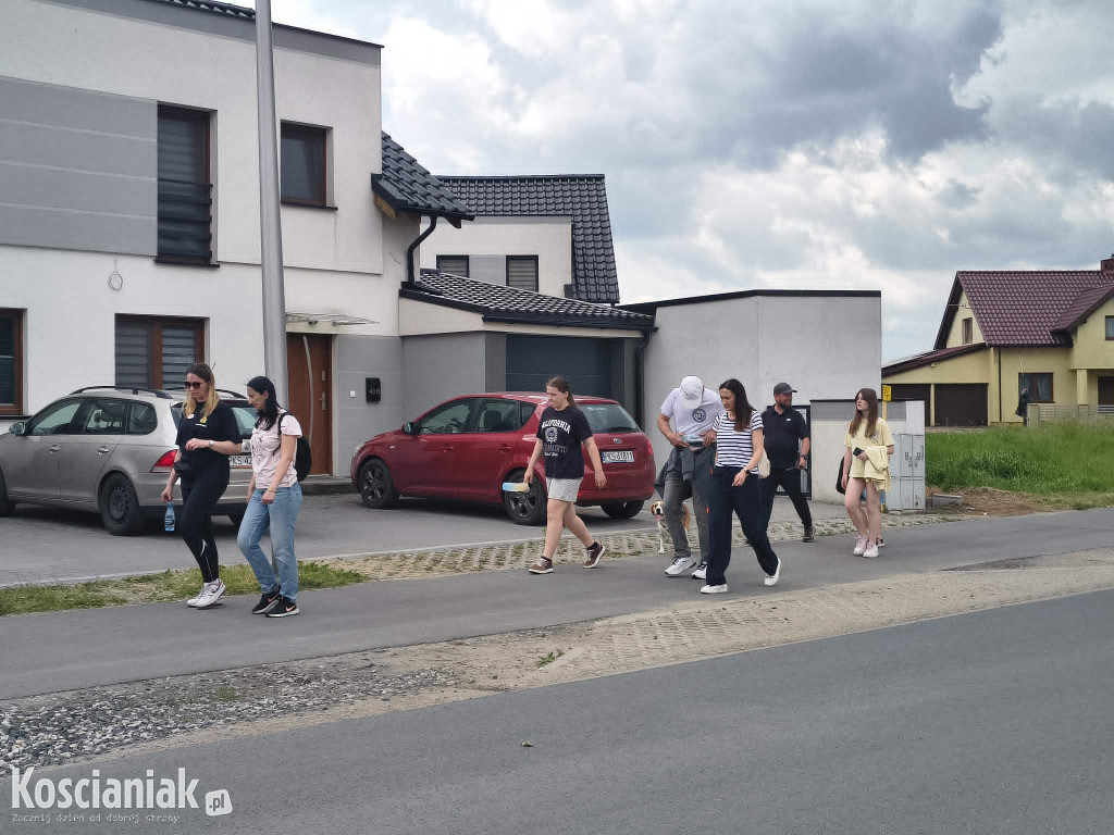 Wyruszyli w 24-godzinny marsz przeciw hejtowi