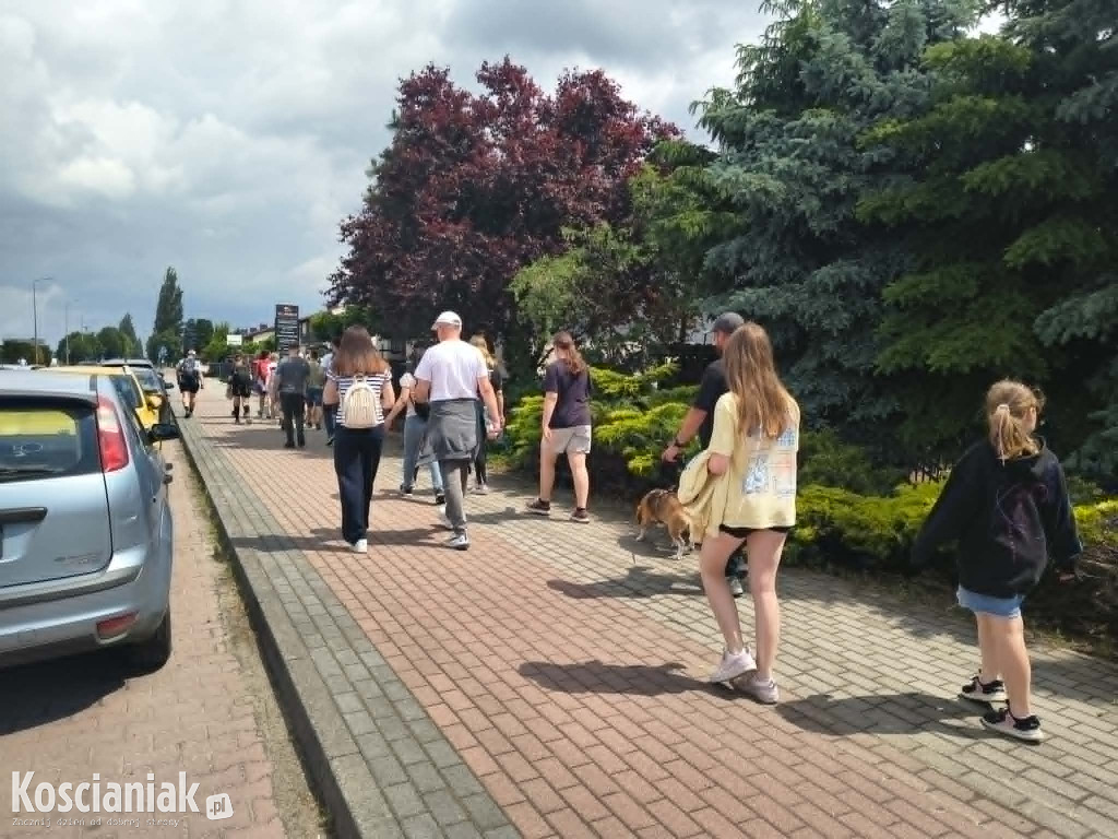 Wyruszyli w 24-godzinny marsz przeciw hejtowi