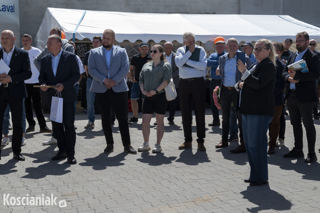 Uroczyste otwarcie obory przyszłości w Lubiechowie