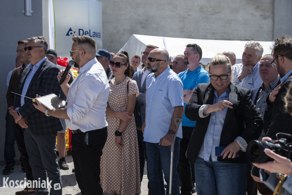 Uroczyste otwarcie obory przyszłości w Lubiechowie
