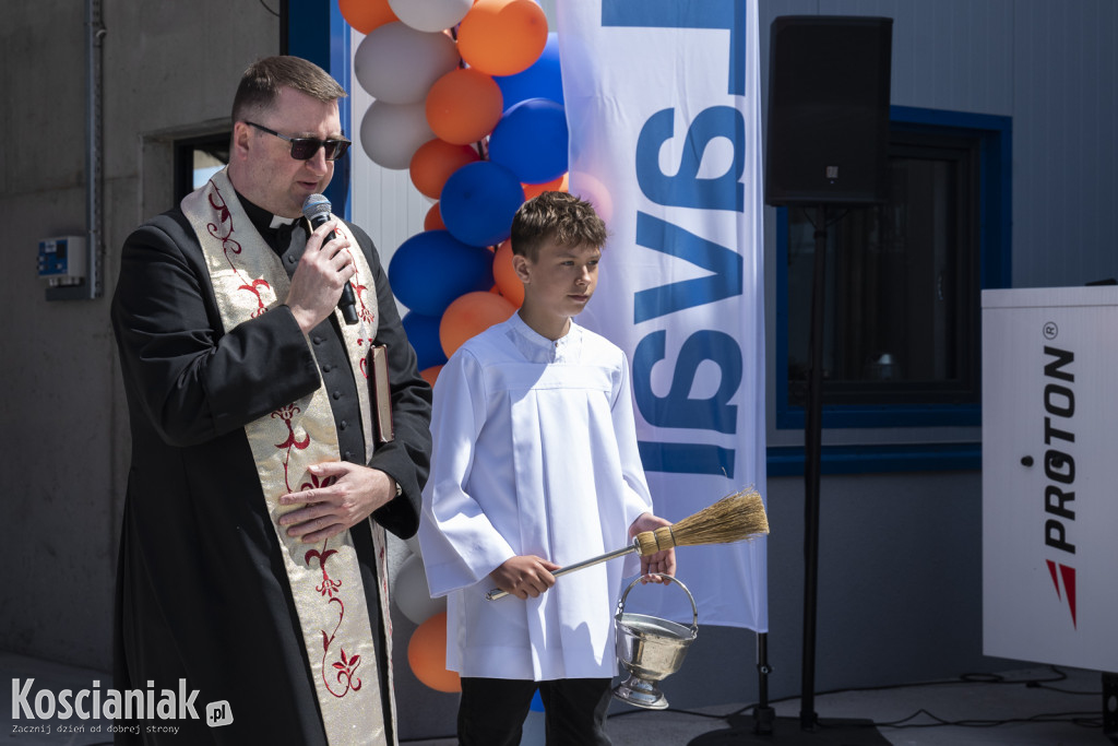 Uroczyste otwarcie obory przyszłości w Lubiechowie
