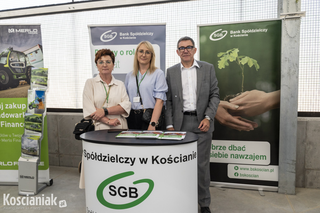 Uroczyste otwarcie obory przyszłości w Lubiechowie