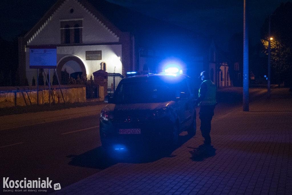 Zderzenie dwóch aut na światłach w Racocie