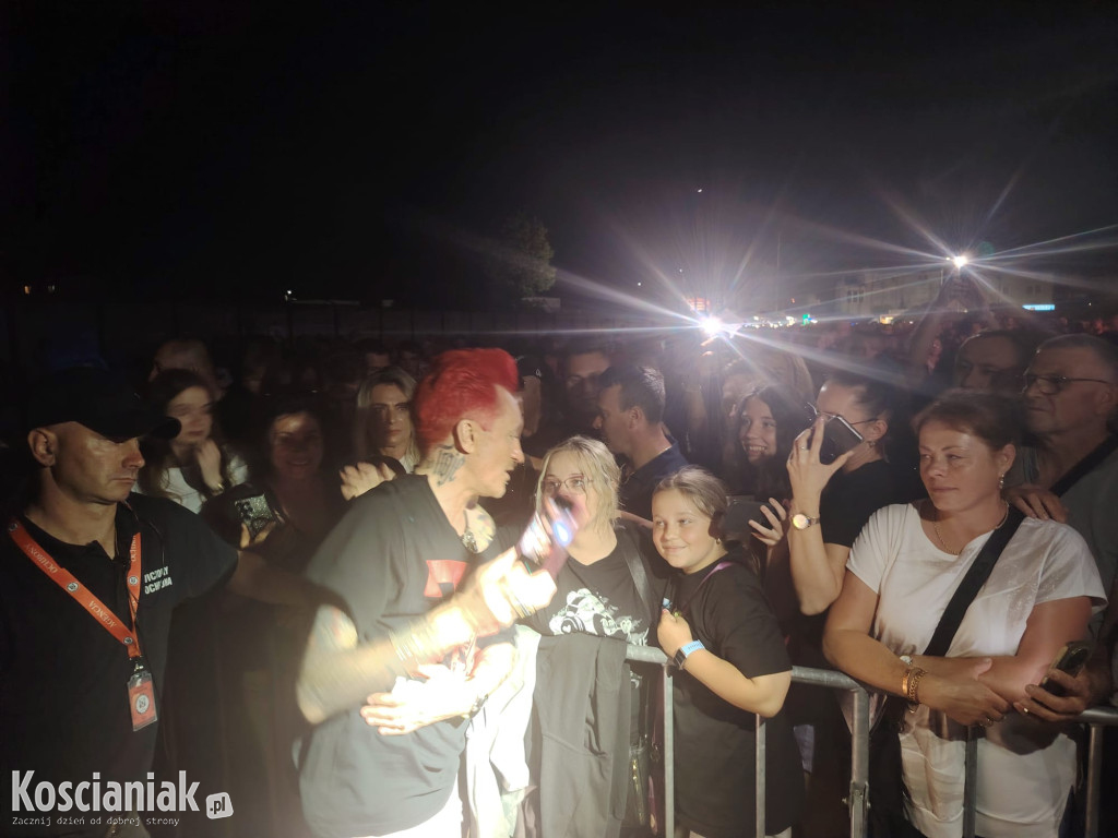 Fotki Ich Troje z fanami w Kościanie