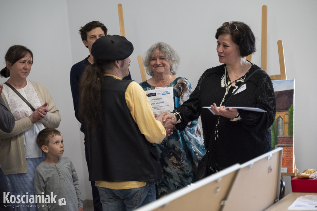 Wernisaż prac 17 artystów w ramach pleneru
