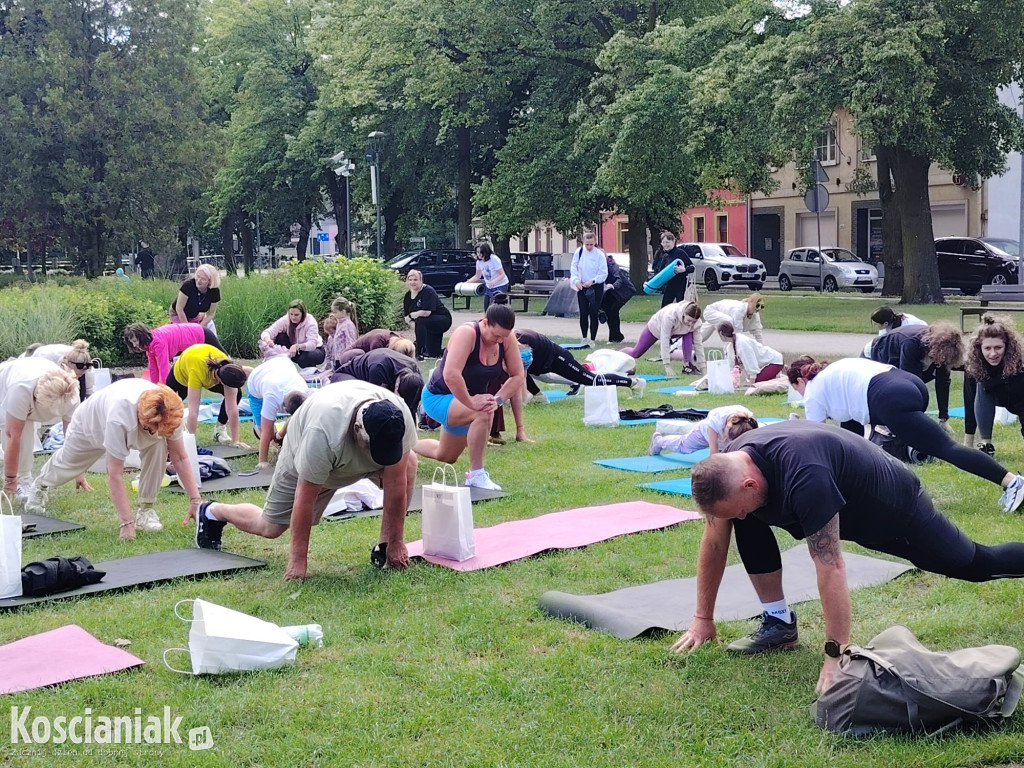 „Aktywny Poranek” na Placu Wolności