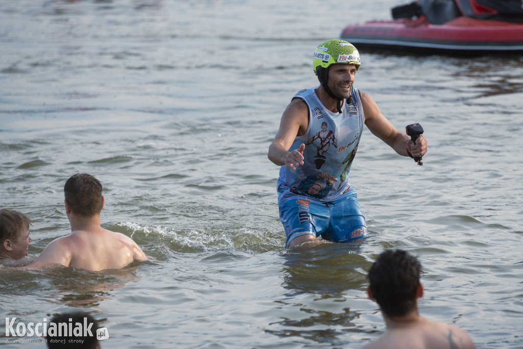 Noc Świętojańska na plaży w Nowym Dębcu