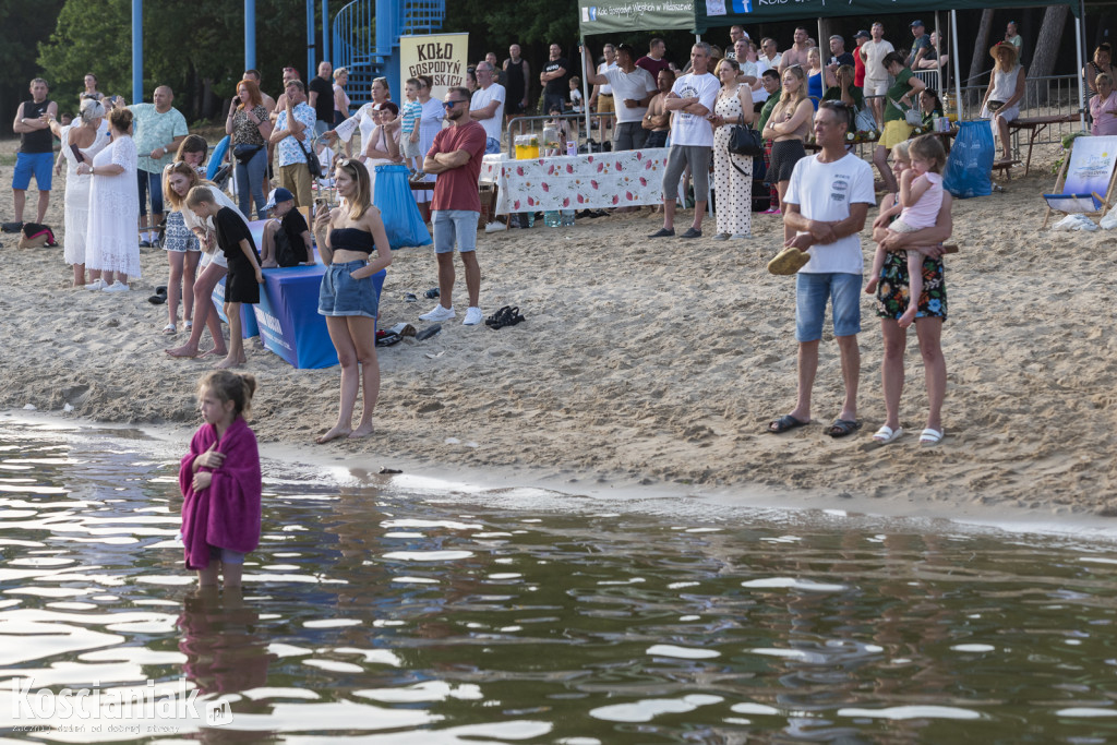 Noc Świętojańska na plaży w Nowym Dębcu