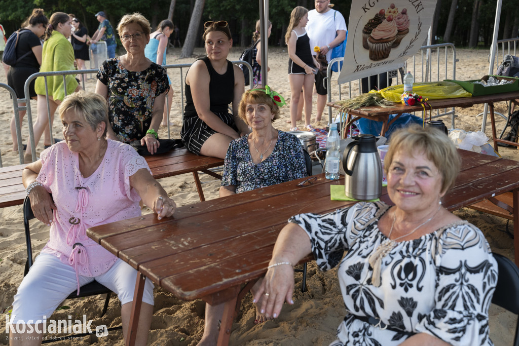 Noc Świętojańska na plaży w Nowym Dębcu