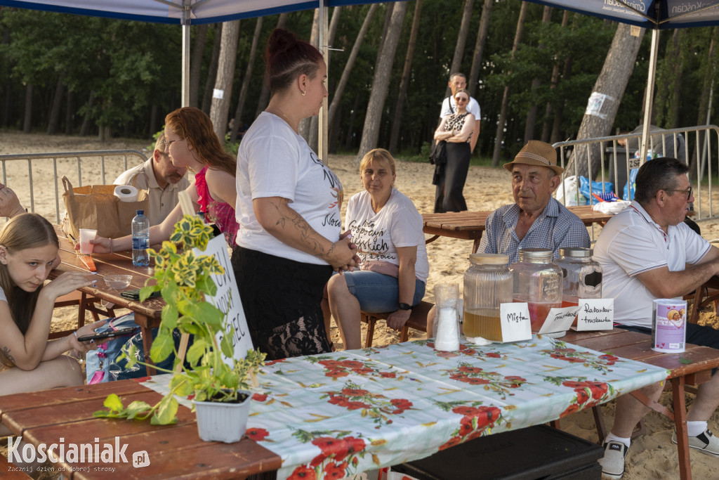 Noc Świętojańska na plaży w Nowym Dębcu