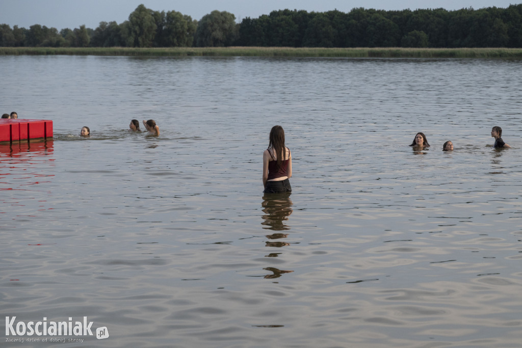 Noc Świętojańska na plaży w Nowym Dębcu
