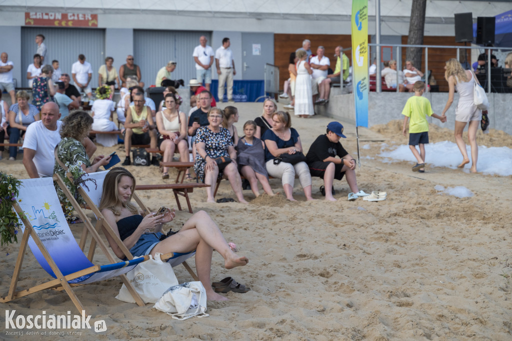 Noc Świętojańska na plaży w Nowym Dębcu