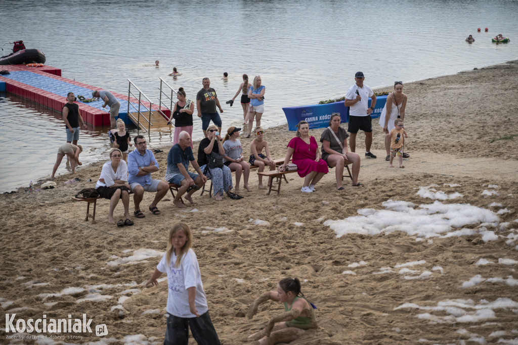 Noc Świętojańska na plaży w Nowym Dębcu