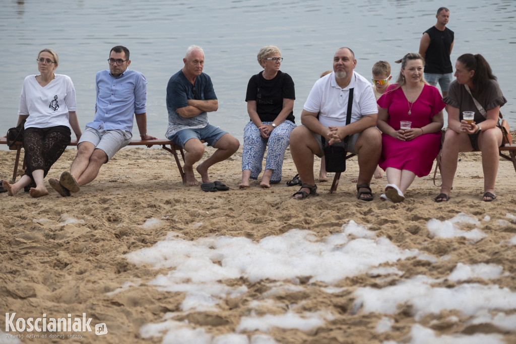 Noc Świętojańska na plaży w Nowym Dębcu