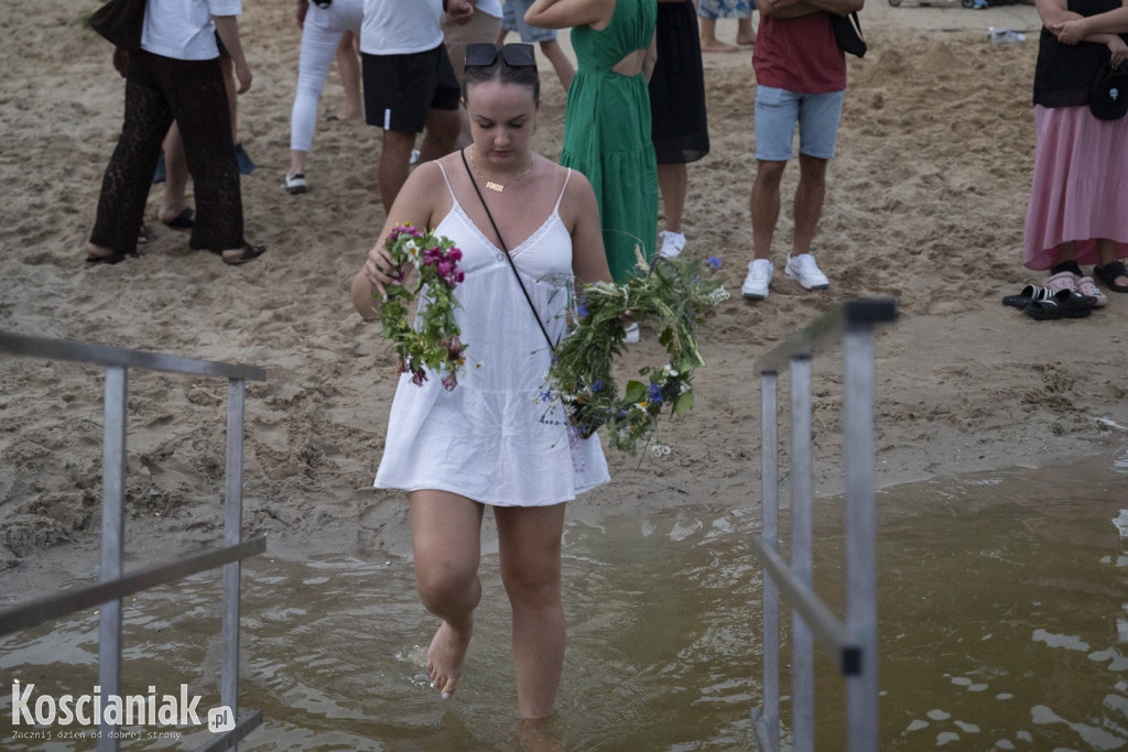 Noc Świętojańska na plaży w Nowym Dębcu