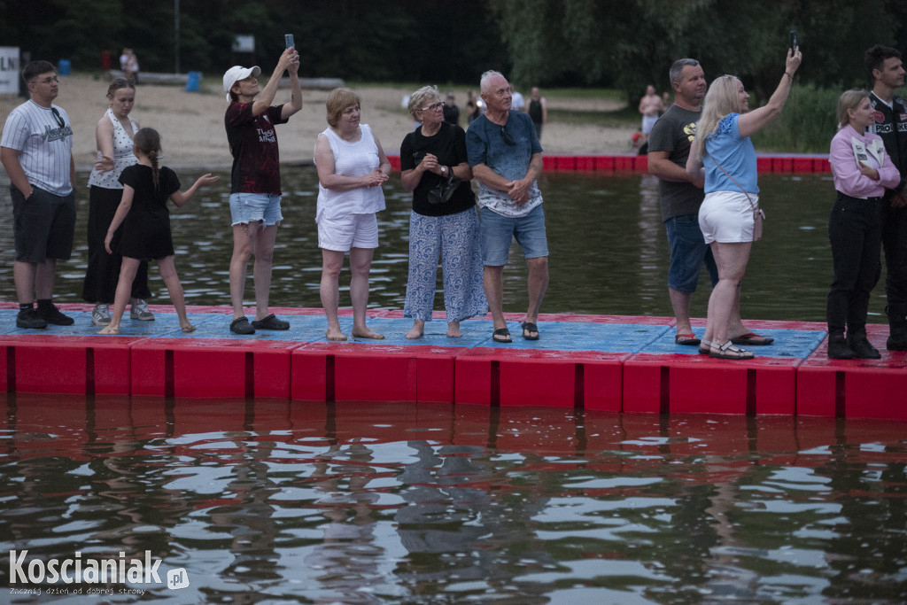 Noc Świętojańska na plaży w Nowym Dębcu