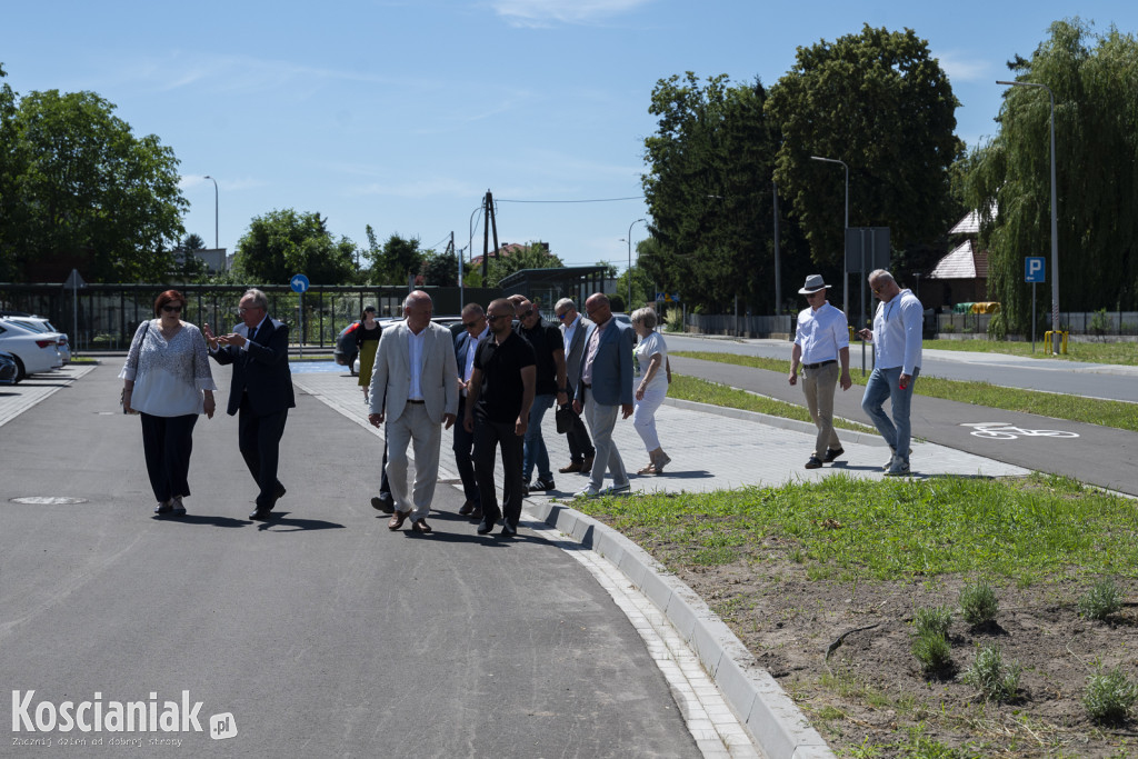 Punkt przesiadkowy w Starych Oborzyskach otwarty