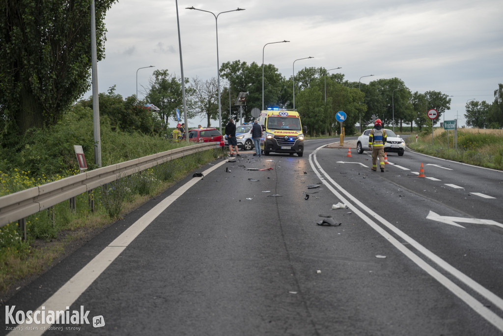 Zderzenie dwóch pojazdów na obwodnicy Kościana