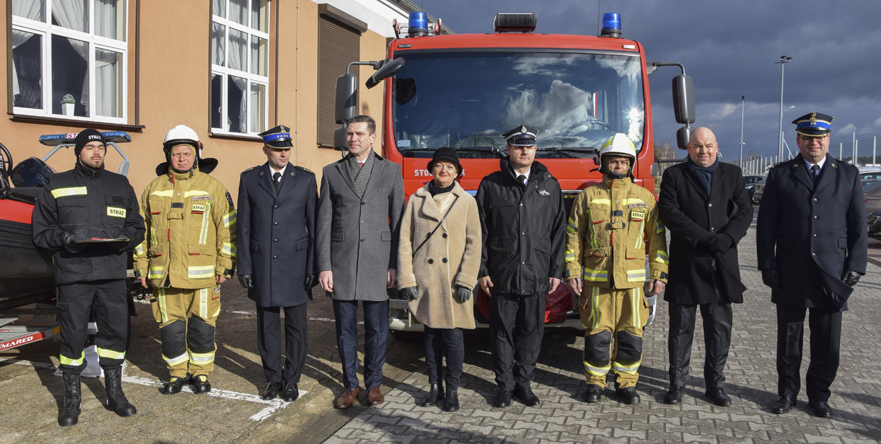 Nowy samochód i łódź dla OSP Krzywiń [ZDJĘCIA]