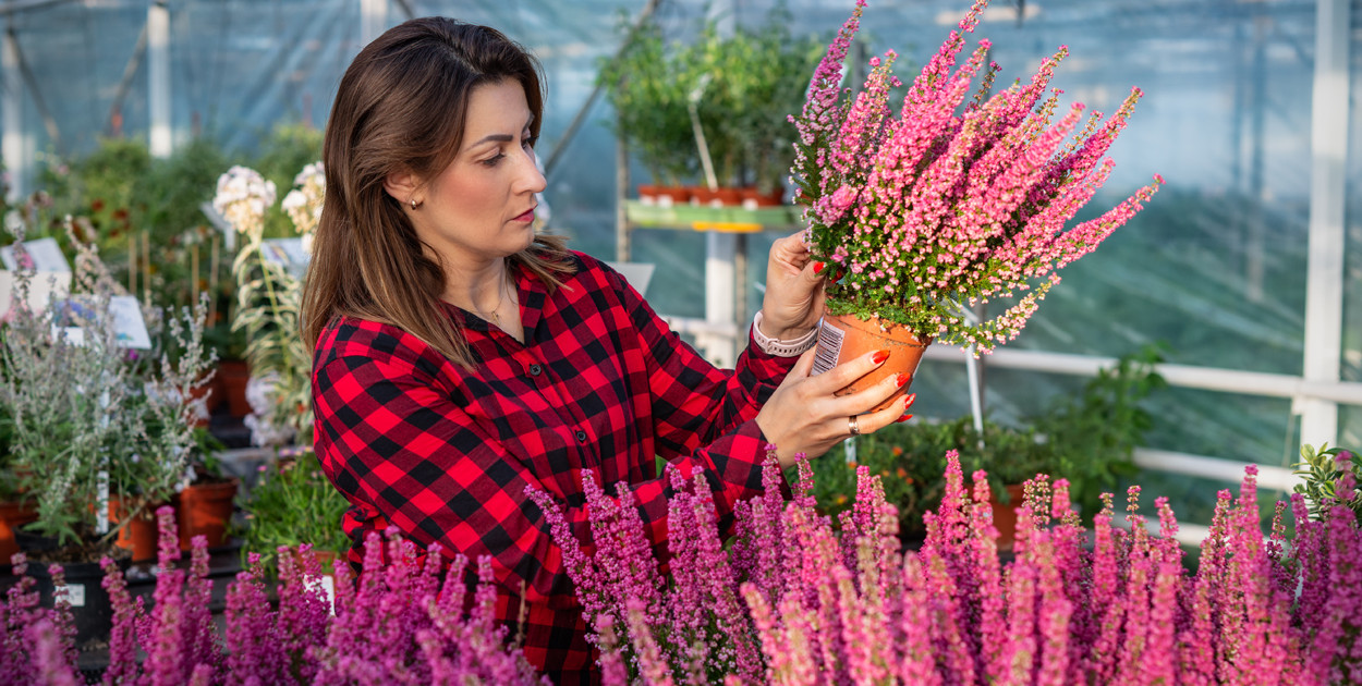 Ewelina Ślotała, właścicielka salonu ogrodniczego Power Flower.