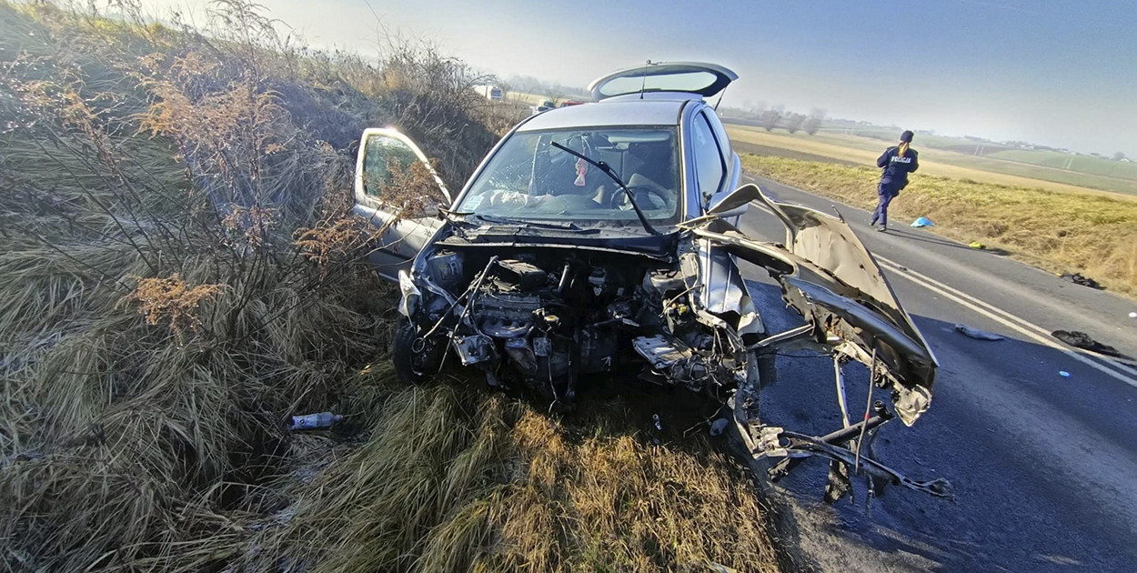 Za szybko jechała i zjechała na przeciwległy pas... [ZDJĘCIA]