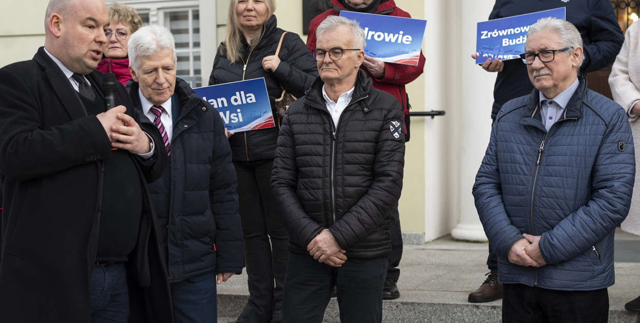 Marek Sowa i Romuald Ruszkowski byli obecni na konwencji wyborczej PiS-u na rynku w Kościanie. Obaj uzyskali mandat do sejmiku.