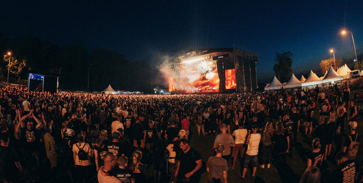 Klimat i publiczność podczas Jarocin Festiwal 2024. Fot. Maciej Chomik