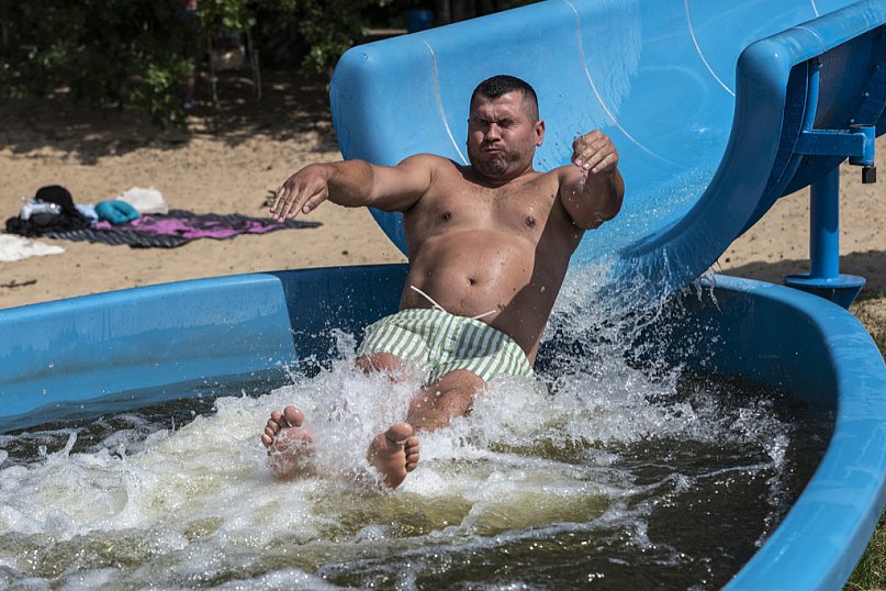 Konkurs na najszybszy zjazd ze zjeżdżalni wodnej