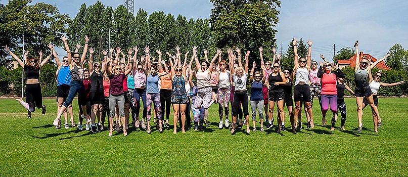 Joga na trawie w Czempiniu-705