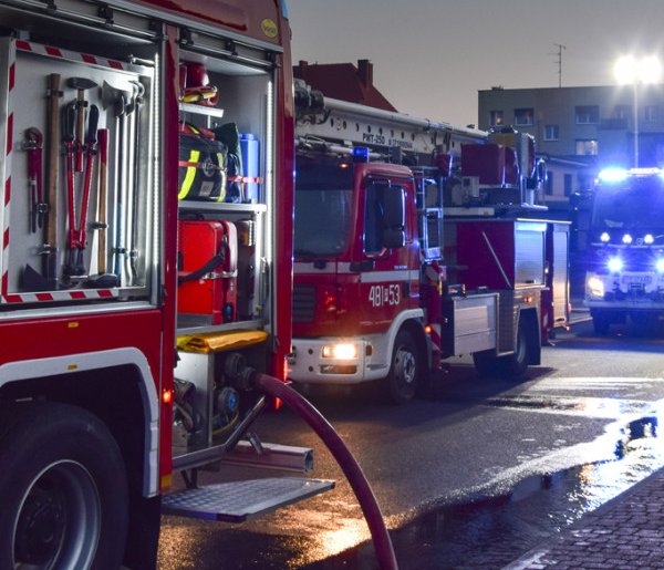 Pożar w Śmiglu. Około 10 strażackich zastępów walczyło z żywiołem [ZDJĘCIA]-79858