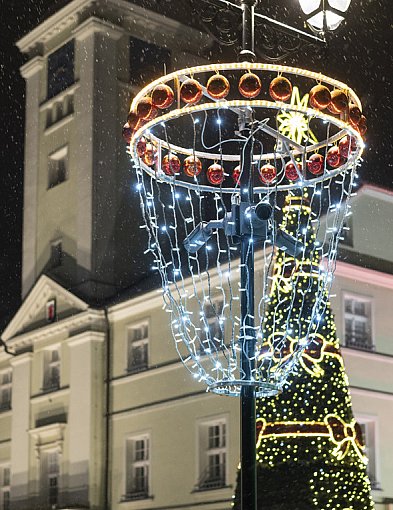 Bożonarodzeniowe dekoracje w Kościanie nocą [ZDJĘCIA]-80731