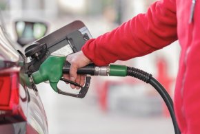 Ceny paliw. Kierowcy nie odczują zmian, eksperci mówią o "napiętej sytuacji"-82653