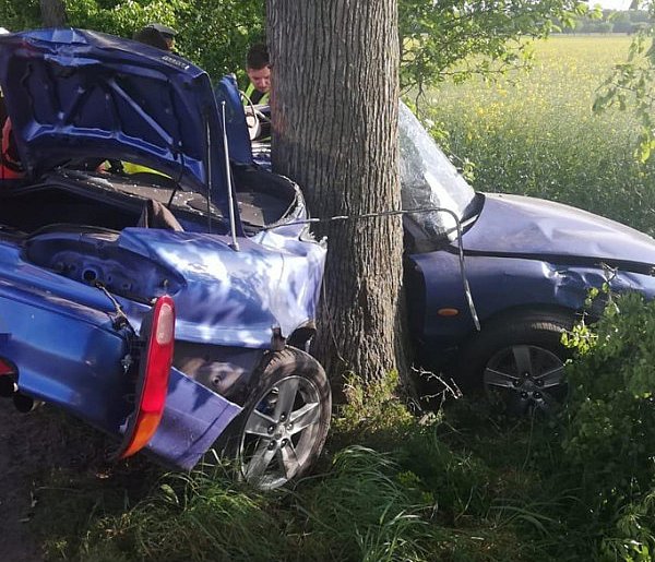 Wypadek w okolicy Turwi. Zginęła 26-latka z gminy Czempiń [ZDJĘCIA]-82796